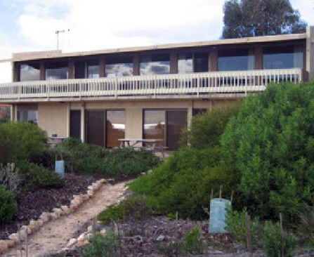 Moonta Bay Beach Villas - Brisbane 4u 1