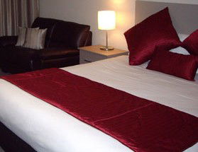 Golden Chain Tower Motor Inn - Tourism Brisbane 1