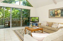 Absolute Beachfront Belongil Summerhouse - Brisbane 4u 0