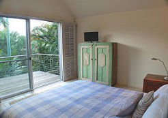 Absolute Beachfront Belongil Summerhouse - Brisbane 4u 3