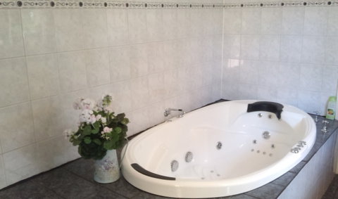Angaston Rose B&B - Tourism Brisbane 4