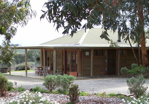 McLaren Ridge 1 - McLaren Ridge Log Cabins - Tourism Brisbane 5
