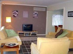 Summerhouse BnB - Tourism Brisbane 4