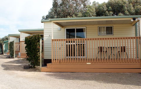 Moonta Bay Road Cabins And Cottages - Tourism Brisbane 3