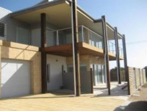 Kingston Shore Villas - Brisbane Tourism 2