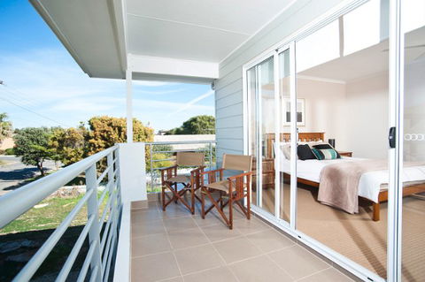 Coast & Vines @ Moana Beach - Tourism Brisbane 4