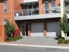 Adelaide's Norwood Apartment - Brisbane 4u 3
