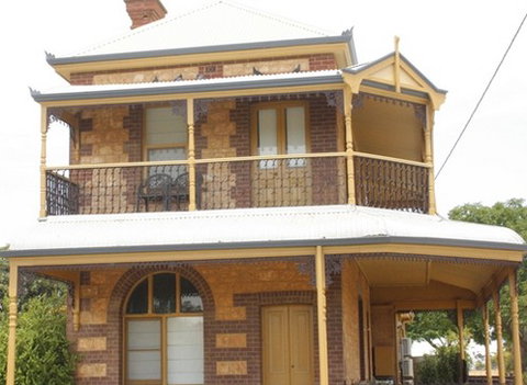 The Matchbox House Bed And Breakfast - Tourism Brisbane 10