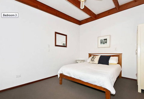 Sea Sand And Scrub Holiday House - Tourism Brisbane 2
