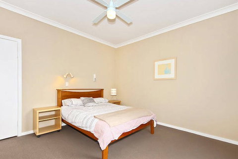 Sea Sand And Scrub Holiday House - Tourism Brisbane 4