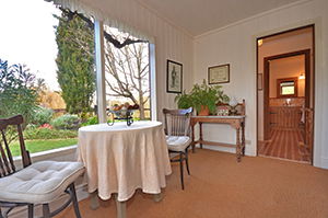Adelaide Hills Retreats - Brisbane 4u 5