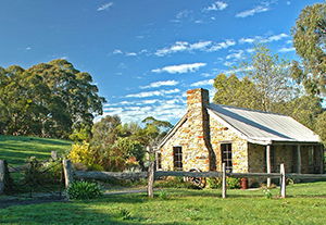Adelaide Hills Country Cottages - Gum Tree Cottage - Brisbane 4u 0