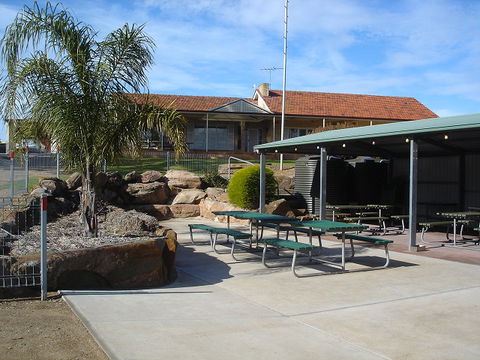 Avoca Dell Caravan Park - Brisbane 4u 5