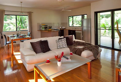 Misty Mountains Tropical Rainforest Romantic Retreat - Brisbane Tourism 0
