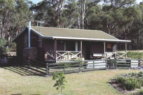 Duffys Self Contained Accommodation - Tourism Brisbane 0