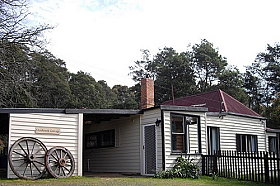 Glenbrook House And Cottage - Tourism Brisbane 0