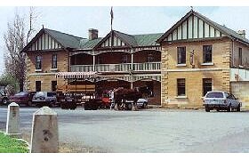 Man-O-Ross Hotel - Tourism Brisbane 0
