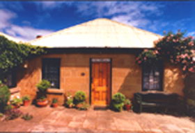Hamilton's Cottage Collection And Country Gardens - Victorias Cottage - Brisbane 4u 0