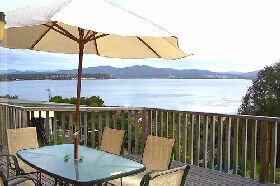 Waterfront On Georges Bay - Tourism Brisbane 0