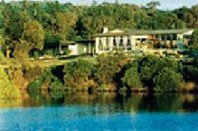Surfside Motor Inn - Tourism Brisbane 0