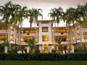 Mandalay Luxury Beachfront Apartments - Tourism Brisbane 0