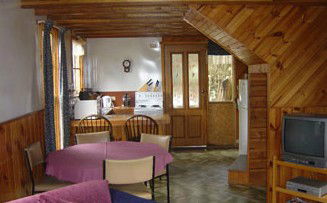 Crayfish Creek Van And Cabin Park And Spa House - Tourism Brisbane 4