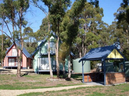Four Seasons Holiday Cottages - Brisbane Tourism 4