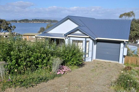 Bruny Island Accommodation Services - Omaroo Cottage - Tourism Brisbane 4