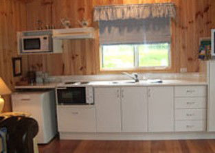 Summer Cottage - Brisbane 4u 2