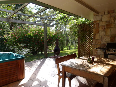 Bushland Cottages And Lodge - Tourism Brisbane 3
