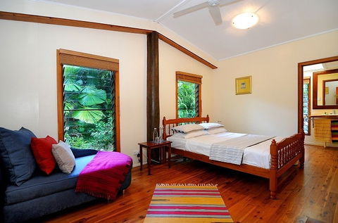 Cow Bay Homestay Bed And Breakfast - Tourism Brisbane 4