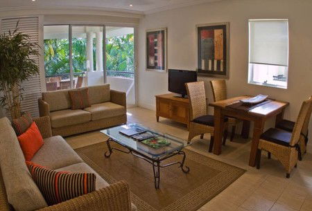 Mandalay Luxury Beachfront Apartments - Tourism Brisbane 4