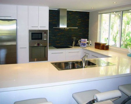 Mandalay Luxury Beachfront Apartments - Tourism Brisbane 5