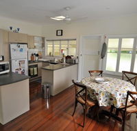 Cairns Holiday Homes Wilks House - Brisbane 4u