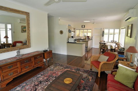 Cairns Holiday Homes Wilks House - Tourism Brisbane 1