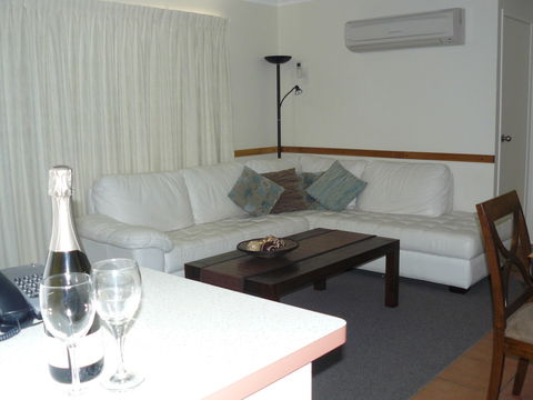 Rainbow Getaway Holiday Apartments - Tourism Brisbane 4