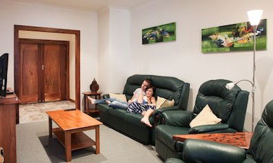 Artisan Spa Views Bed And Breakfast Cottage - Brisbane 4u 2