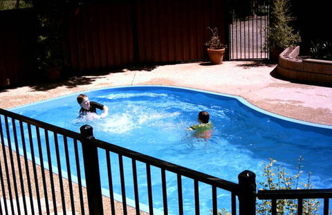 Castlemaine Central Cabin & Van Park - Tourism Brisbane 3