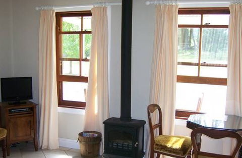 Hillcrest Cottage - Brisbane Tourism 3