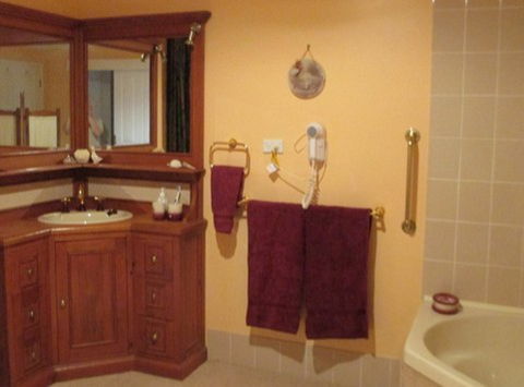 Azalea House B And B - Brisbane 4u 5