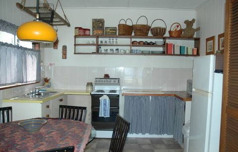 A Lake House At Burrill Lake - Tourism Brisbane 4