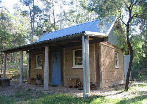 Bakers Flat Cottages - Brisbane 4u 2