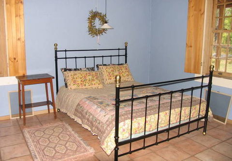 Bakers Flat Cottages - Brisbane 4u 3