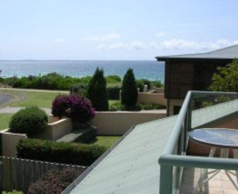 A Bay Beachcomber And Jervis Bays SeaChange - Tourism Brisbane 2