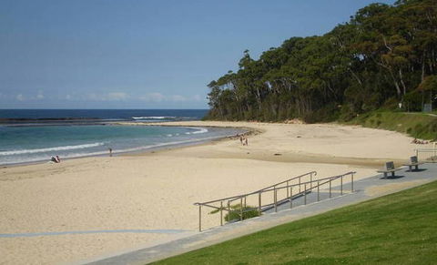 At Outriggers Mollymook - Brisbane 4u 1