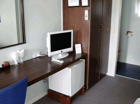 Poinciana Motel - Tourism Brisbane 2