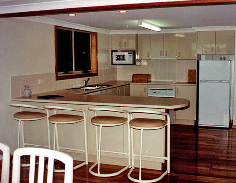 Angourie Bay Villas - Brisbane 4u 2