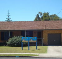 Aunty Mels Dog Friendly Holiday Cottage - Brisbane Tourism