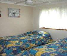Aunty Mels Dog Friendly Holiday Cottage - Brisbane 4u 2