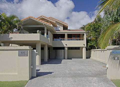 Aqua On Byron Villa B - Brisbane 4u 4
